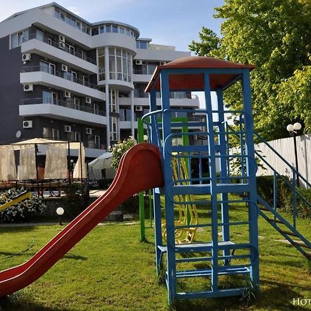 Apartments Danita & Restaurant&Pool Bar Varna Exterior photo