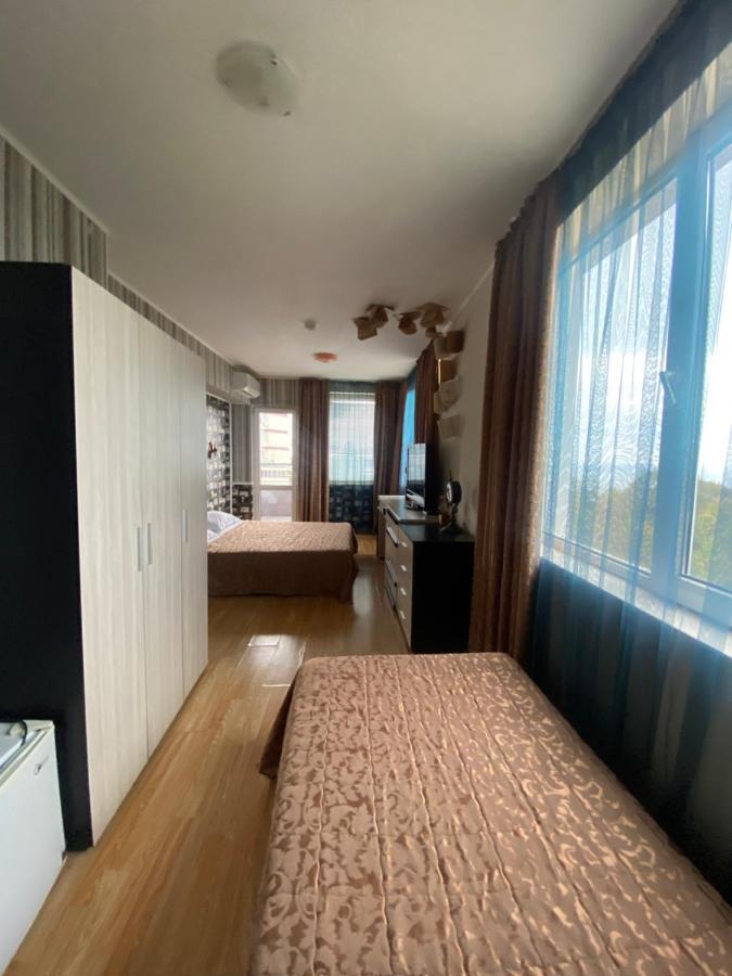 Apartments Danita & Restaurant&Pool Bar Varna Exterior photo