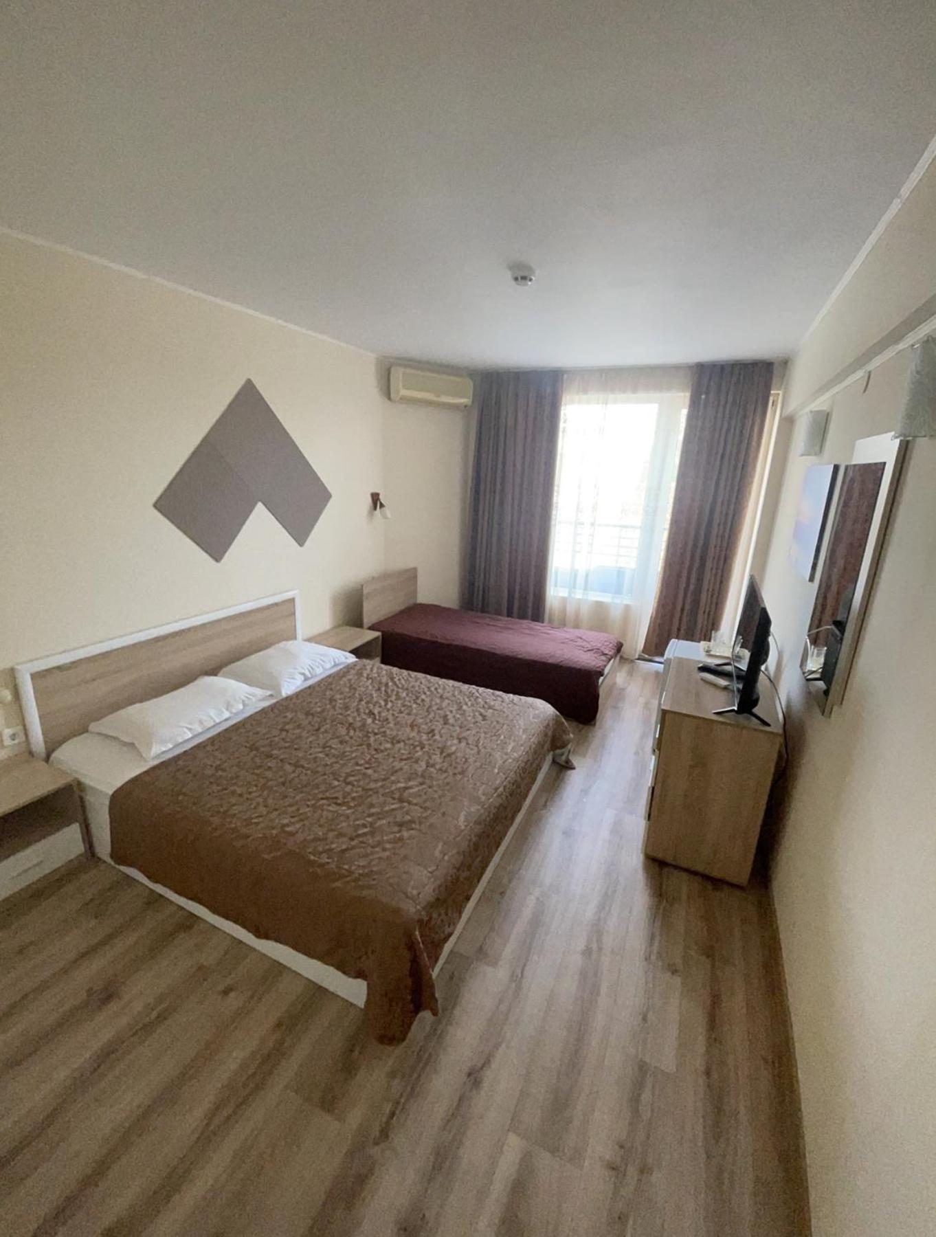 Apartments Danita & Restaurant&Pool Bar Varna Exterior photo