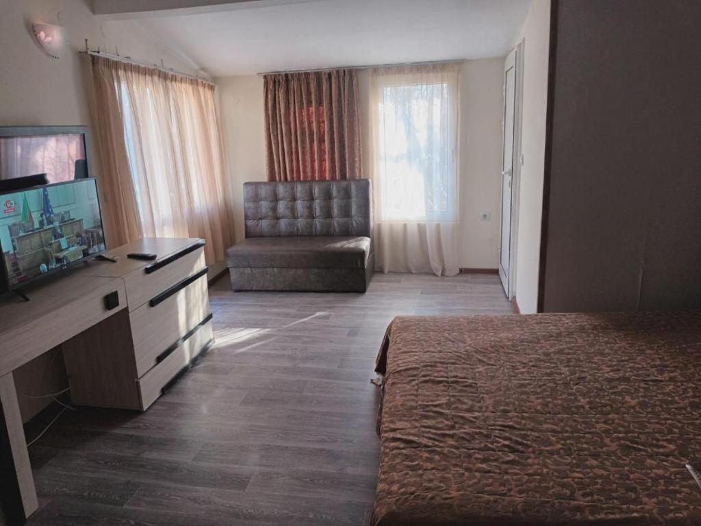Apartments Danita & Restaurant&Pool Bar Varna Exterior photo