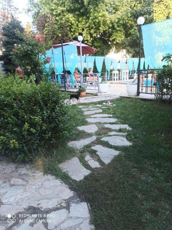 Apartments Danita & Restaurant&Pool Bar Varna Exterior photo